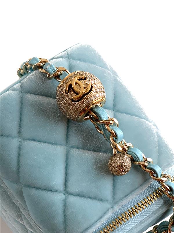 2026127215530123 600